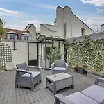 Louvre Terrace Apartment